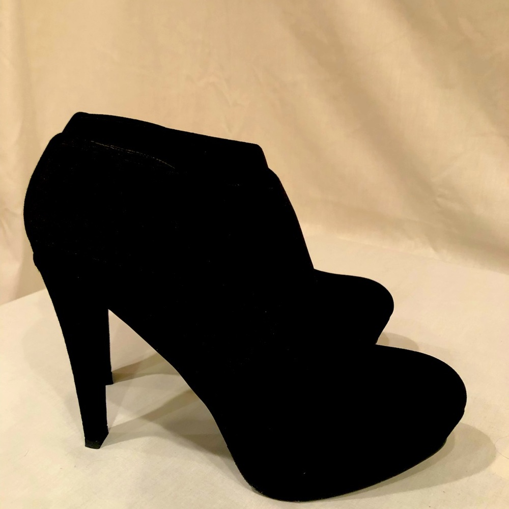 Stuart Weitzman Kilgore Bootie